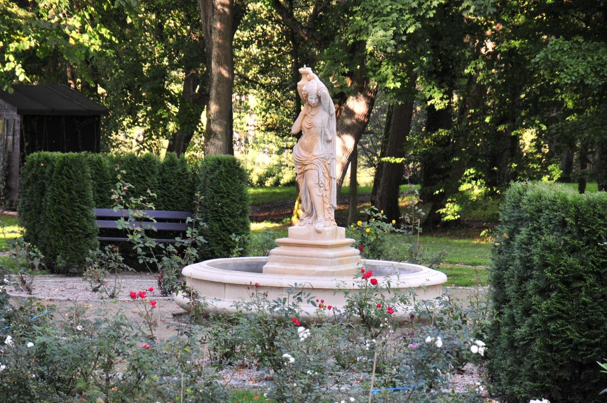 Zamek Podewils クロンク エクステリア 写真